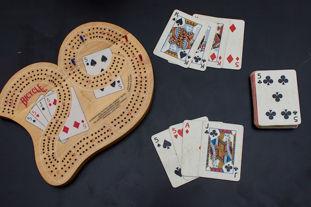how do you play cribbage
